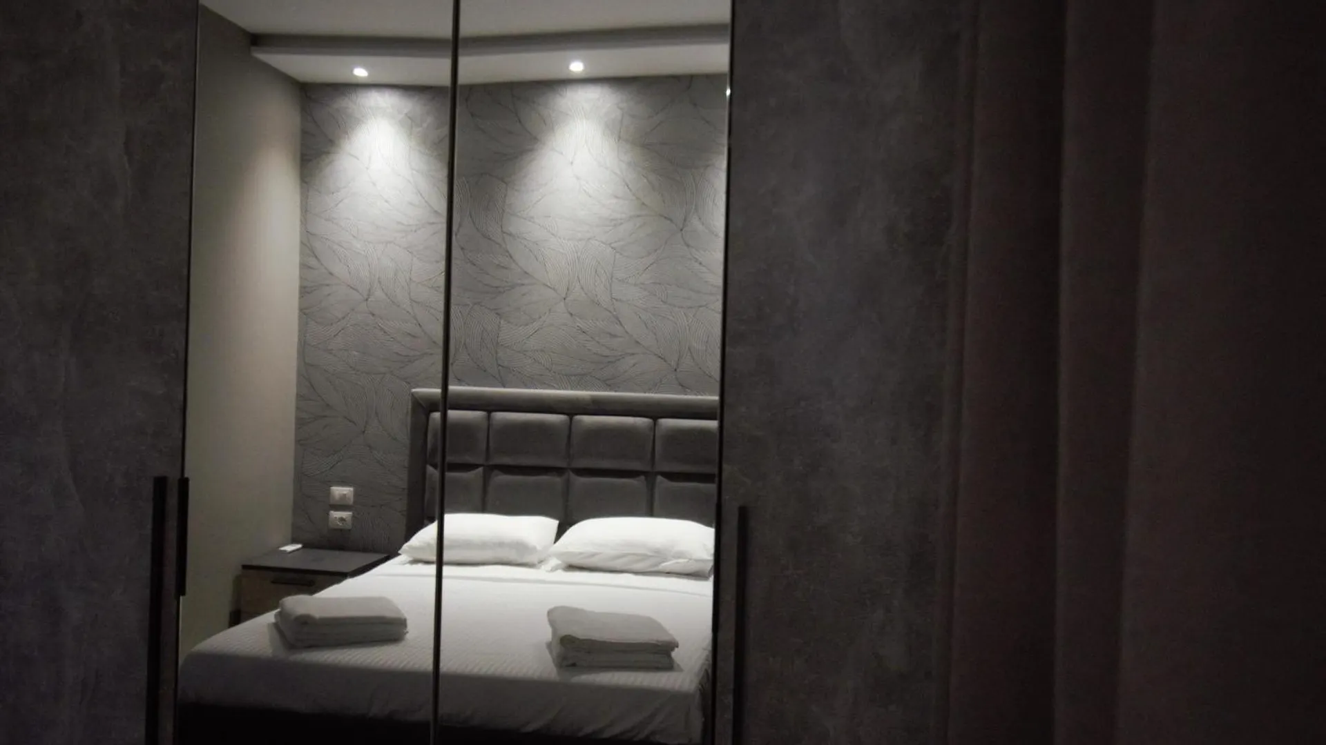 Residence Lux Apartments At Valamar Hamallaj Gjiri Lalzit Durres 0*,  Albania